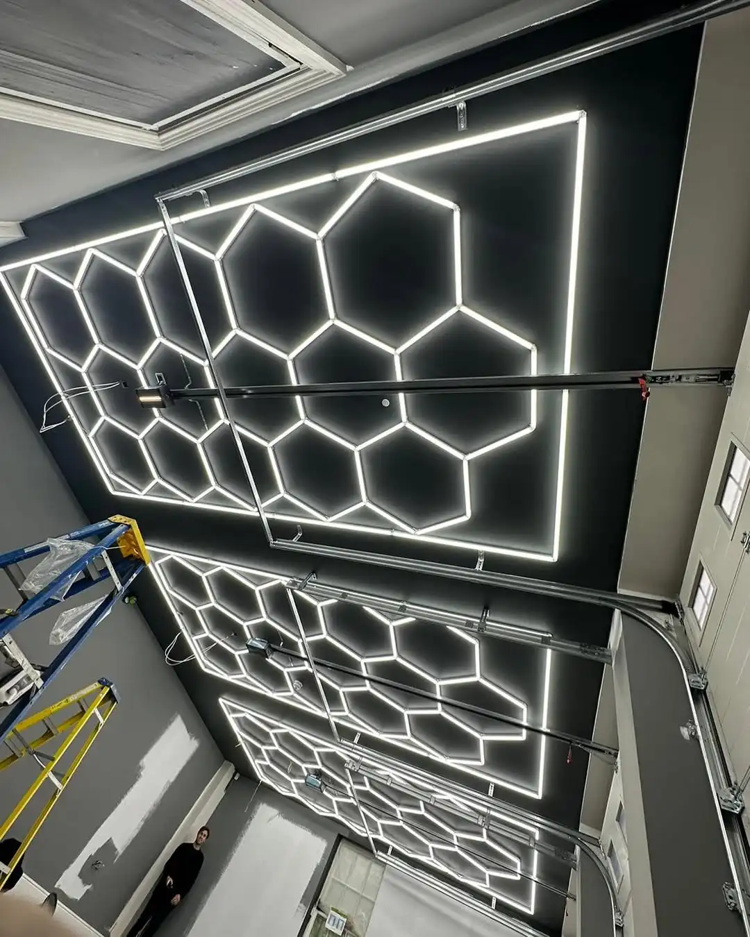 LED Garage Ceiling Light – 14 Hexagon Grid Workshop Lights, 6500K, 100-240V, 69-Piece Kit For Garage, Warehouse, Auto Shop