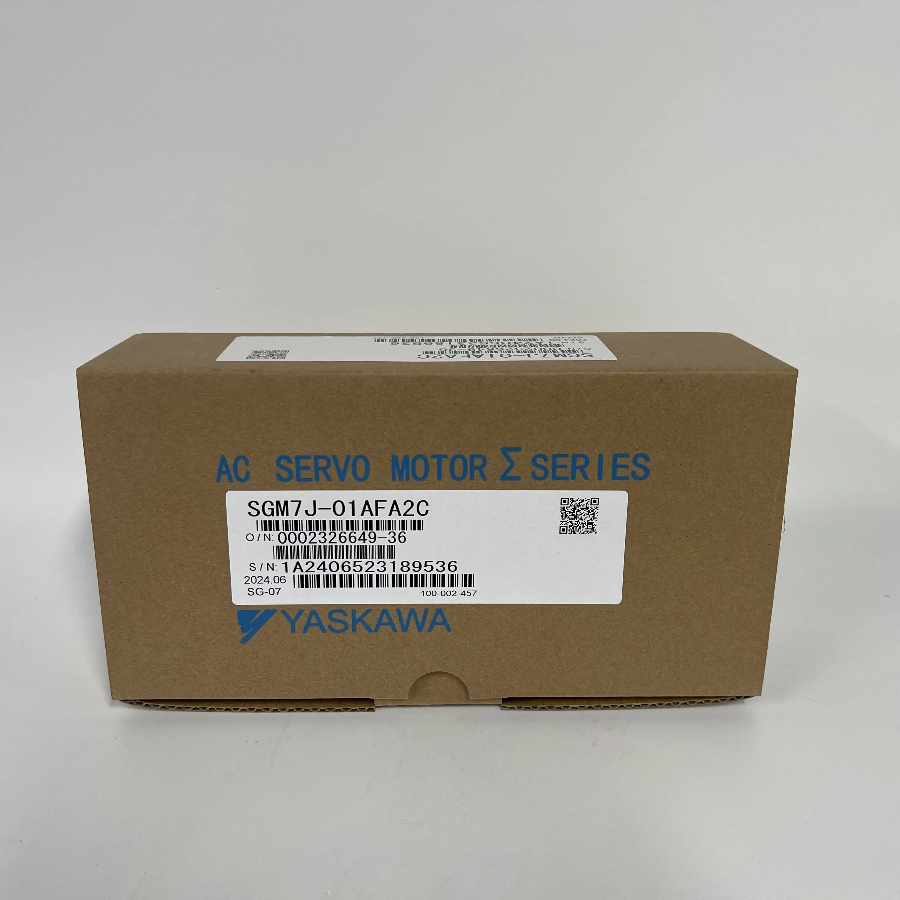 Yaskawa AC Servo Motor Σ Series SGM7J-01AFA2C