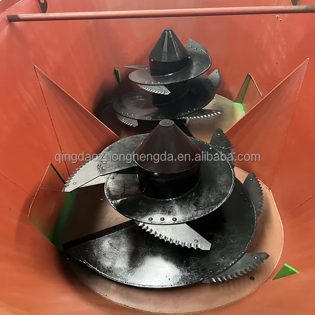 HINDA Factory Price Tractor Type Cattle Feed Mixer Dairy Farm Equipment TMR Feed Mixer