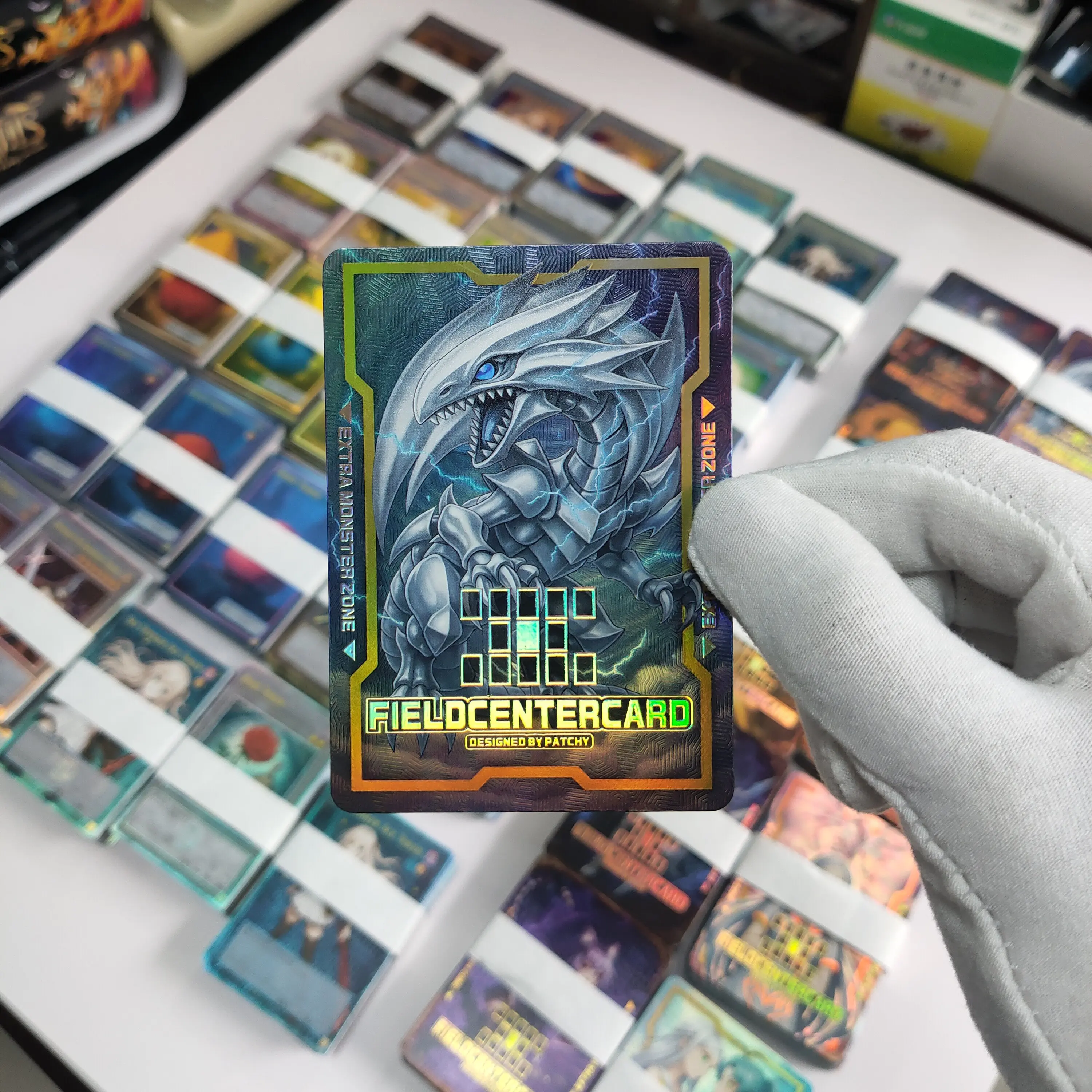 TCG Trading Cards Game 2.5x3.5 Texture Custom Holographic Trading Cards  Collectibles Gold Foil Stamping High Quality