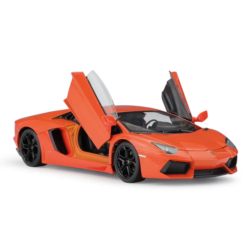 Welly 1:24 L Amborghini Aventador LP700-4 Diecast Model