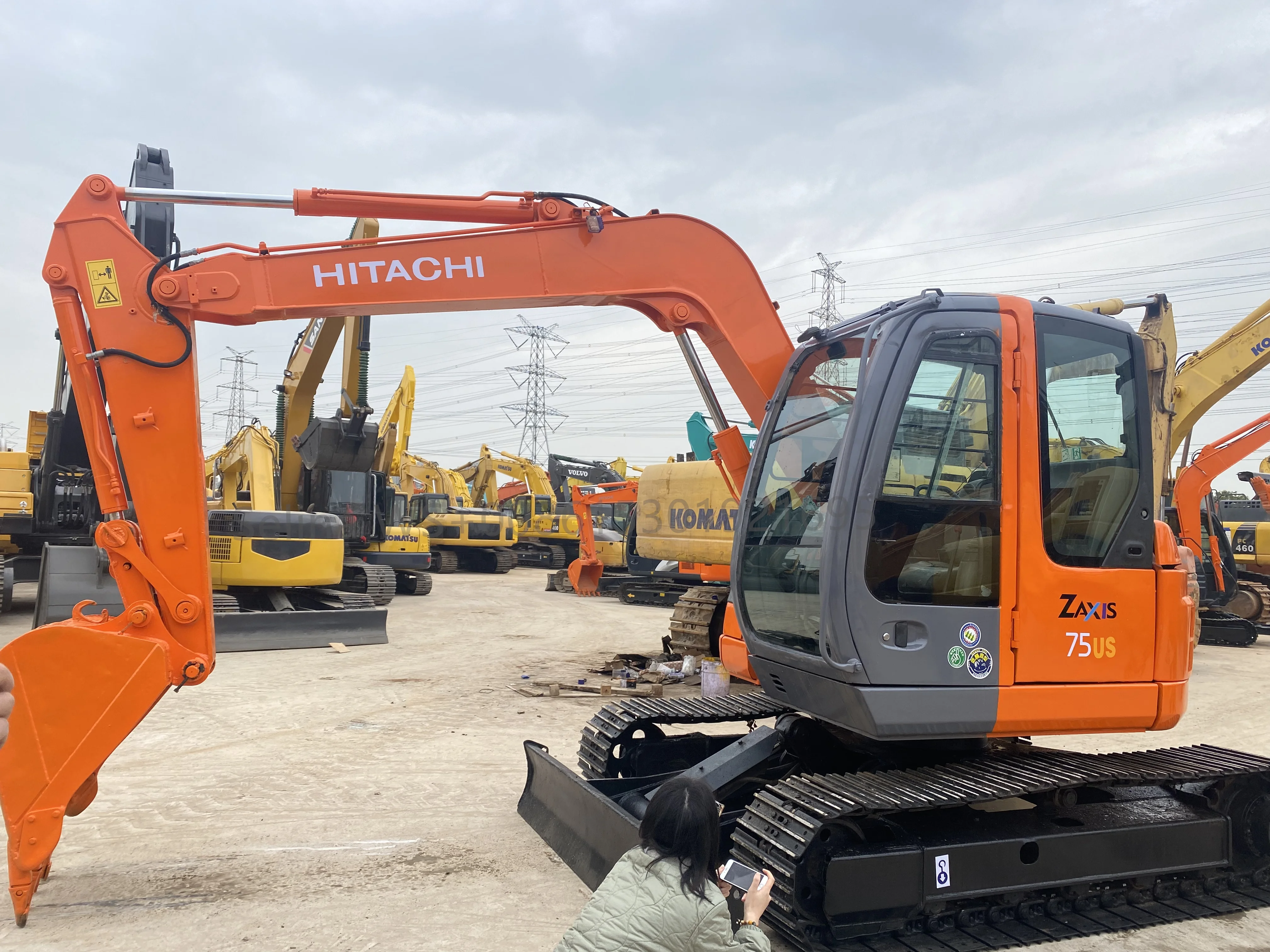 やすかたよしひろ Used Excavator Digger - High Performance HITACHI Zaxis 75