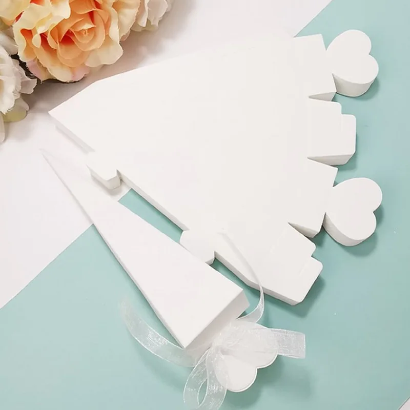 Triangle Shaped Ice Cream Tip Cone Paper Candy Box for Birthday Wedding Christmas Party Gift Packaging Box Decoration Favor