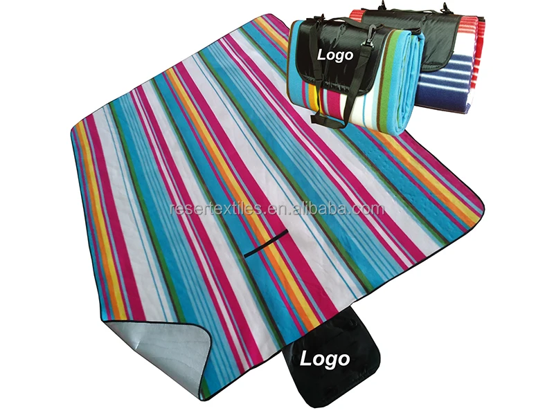 Premium Outdoor 100% Polyester Water-Resistant Stripe Knitted Style Portable 3Ply Lightweight Customizable Picnic Blanket for