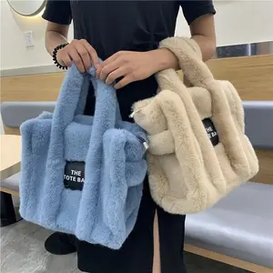 2026 New Style Women Fluffy Tote Bags Autumn Winter Plush Crossbody Bag Designer Bag Handbags