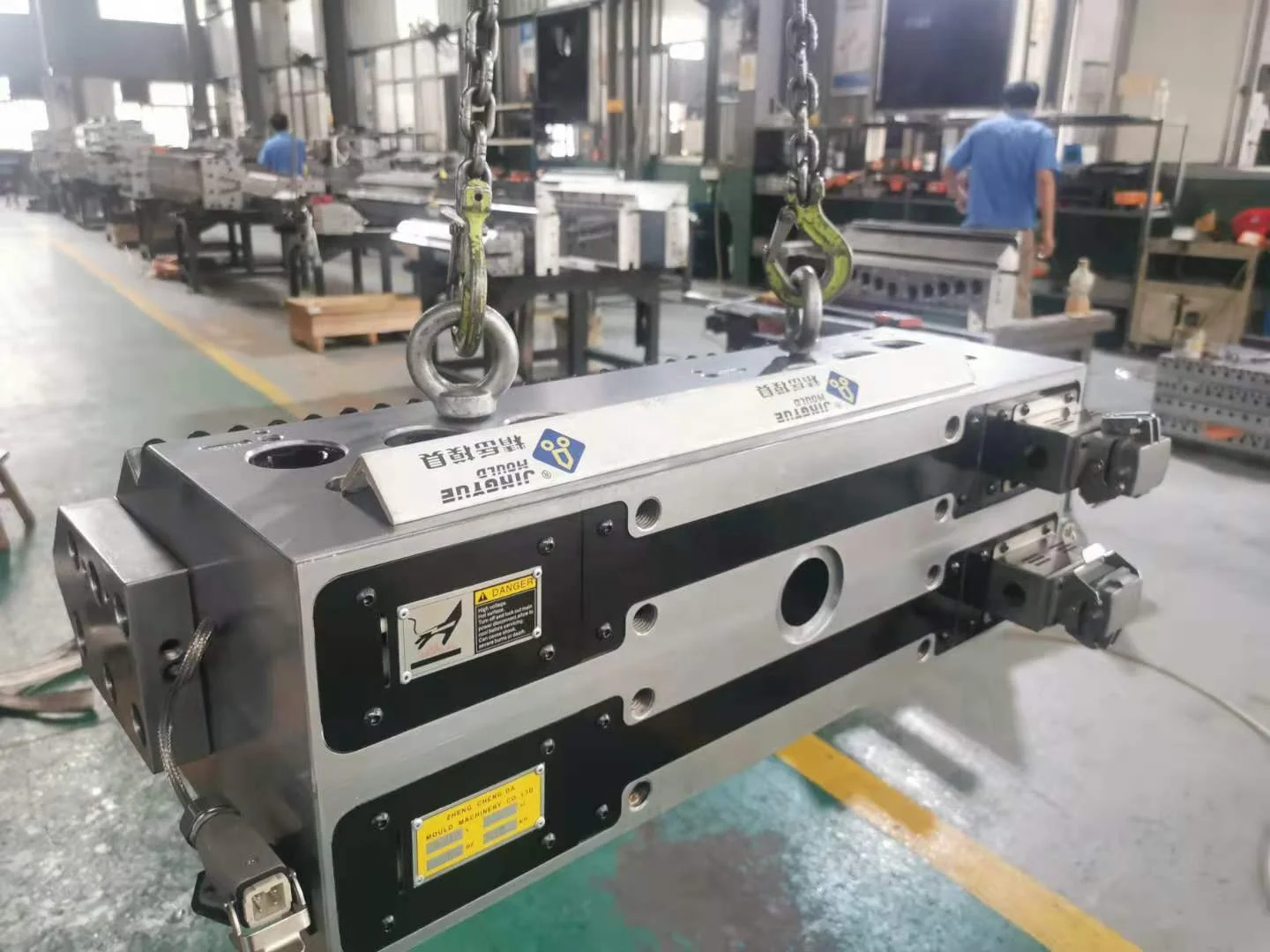 850mm HDPE LDPE Sheet T Die Head Extrusion Mold for  Plastic Sheet PP PE Sheet Extruder Line