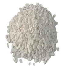 China Supply Industrial Grade white flakes or granules package 25kg Bag Calcium Chloride 74% 77%