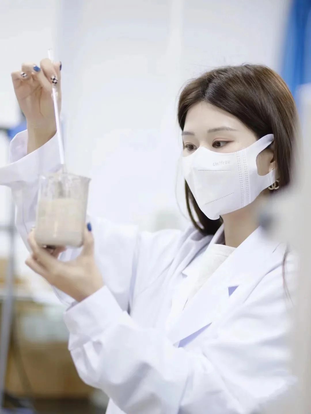 White Crystal Aluminum Chloride Inorganic Compound for Wastewater Treatment 14