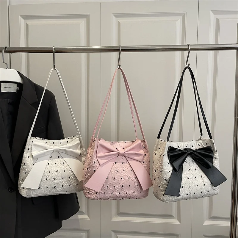 Korean-style Commuting Chic Medium Large-capacity Butterfly Bow Tie Underarm Bag Women Spring 2026 New Fashion Polka Dot Tote