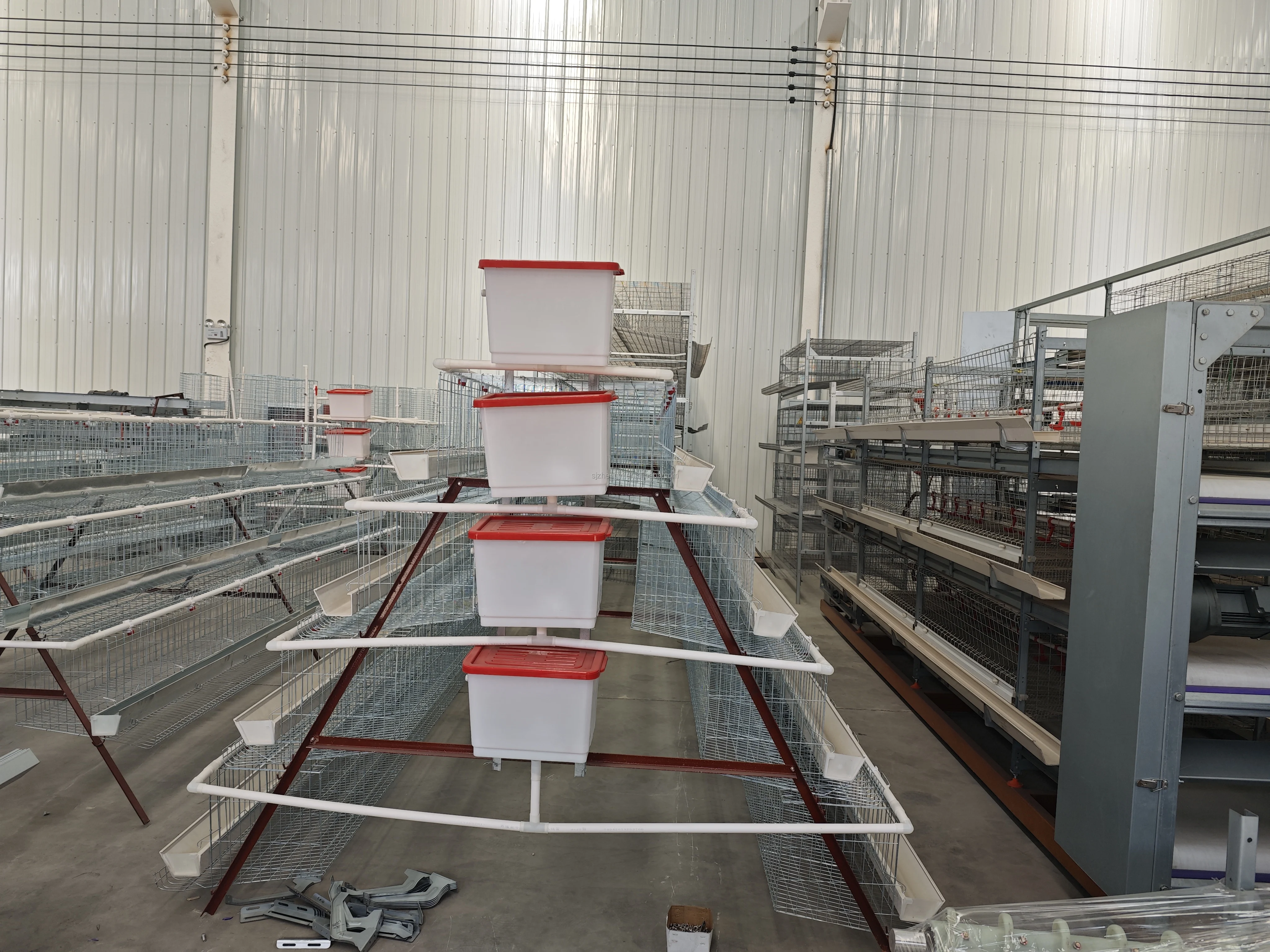 Galvanized Battery Chicken Cages Sold to Distributors in Mozambique