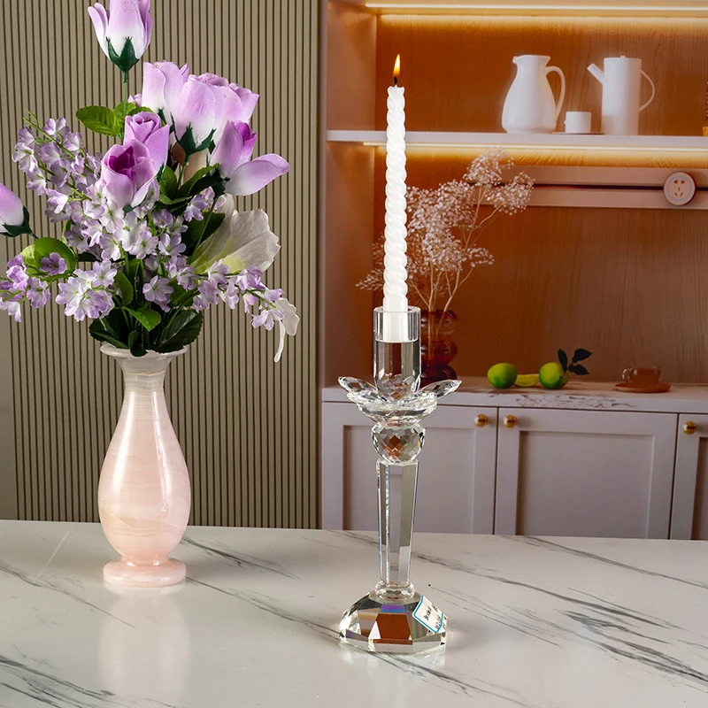Small Bridge Lotus Pillar Candle Holder Elegant High-end Wedding Furniture Decoration Candle Holder