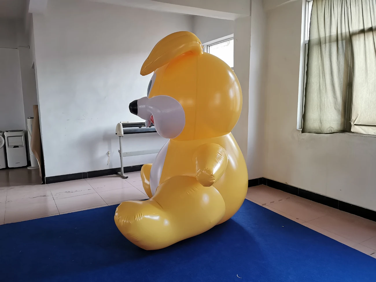 Customized Yellow PVC Inflatable Rabbit Advertising Model for Sale