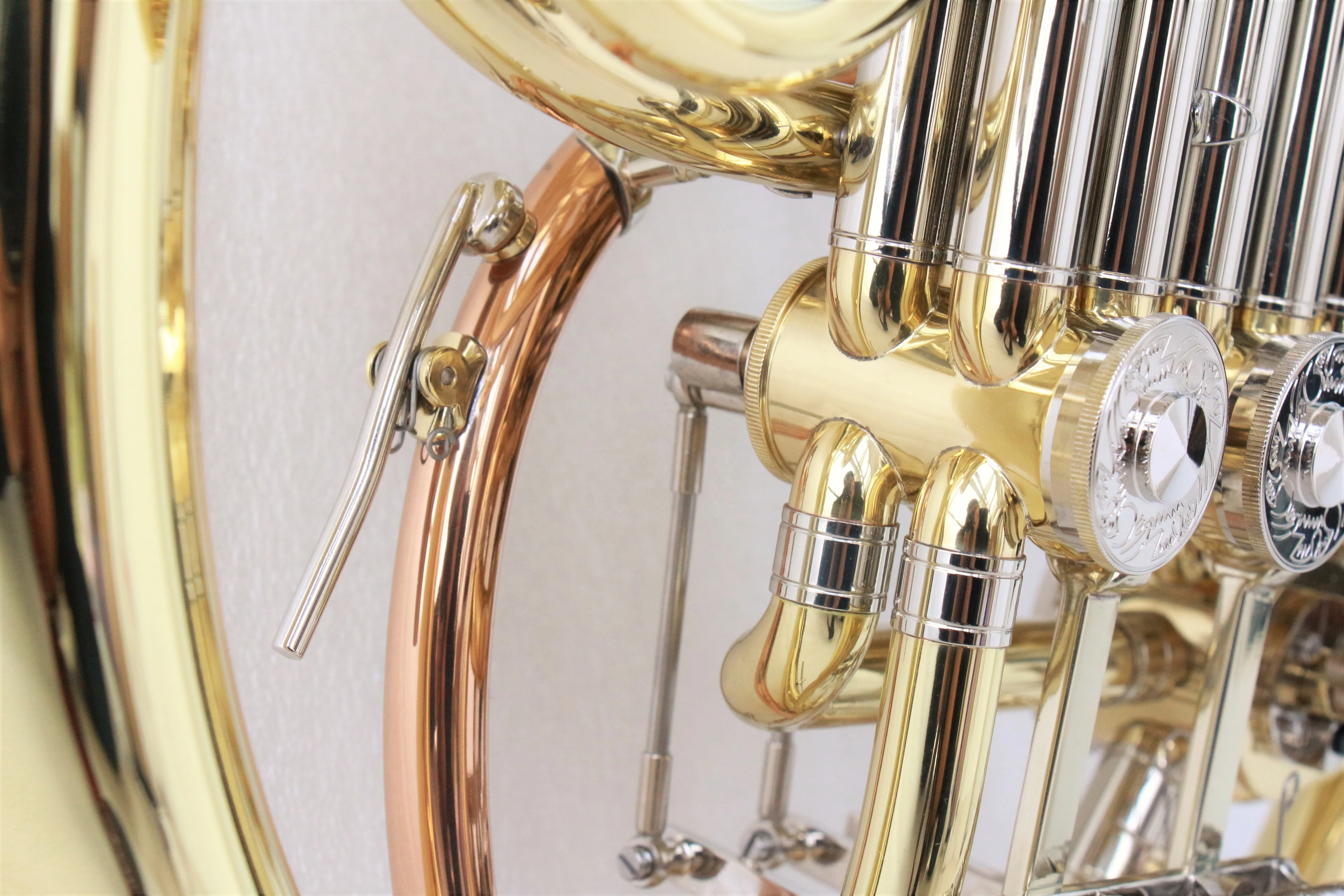 Famous Brand Copy Professional Double French Horn 103 Type Gold Lacquered 4 Key