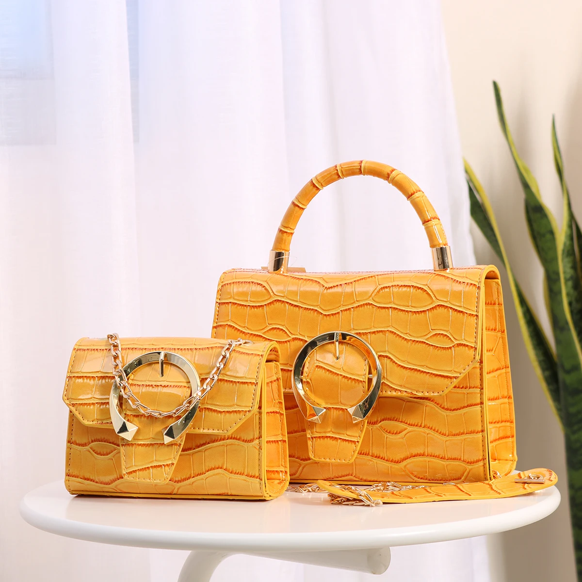 ladies leather tote