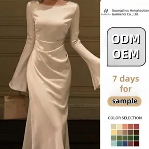 ODM OEM Custom Elegant Maxi Dress Pleated Hemline Design Solid Color Round Neck Long Sleeve Slim Fit Style Casual Muslim Dress
