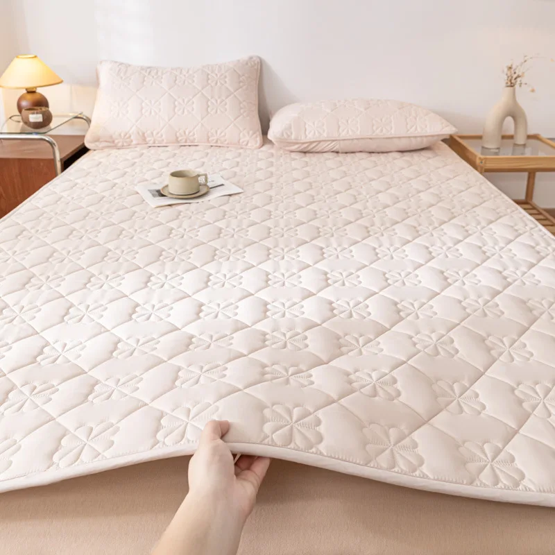 Modern Minimalist Bedding Set Four Season Anti slip Mattress Covers Thin Bedroom Mattress