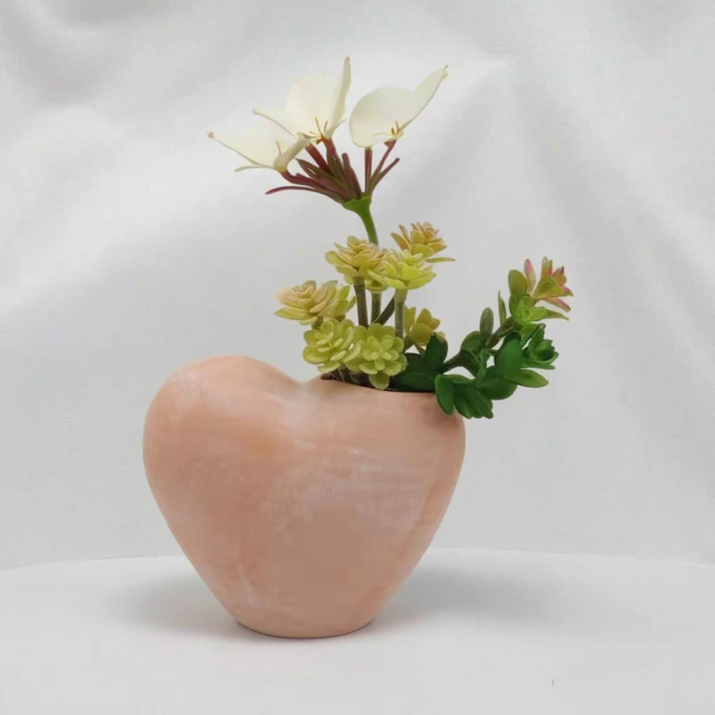 Heart-Shaped Terracotta Tabletop Planter with Faux Plants Europe-Style Desktop Display Flower Pot for Succulents Floor Usage
