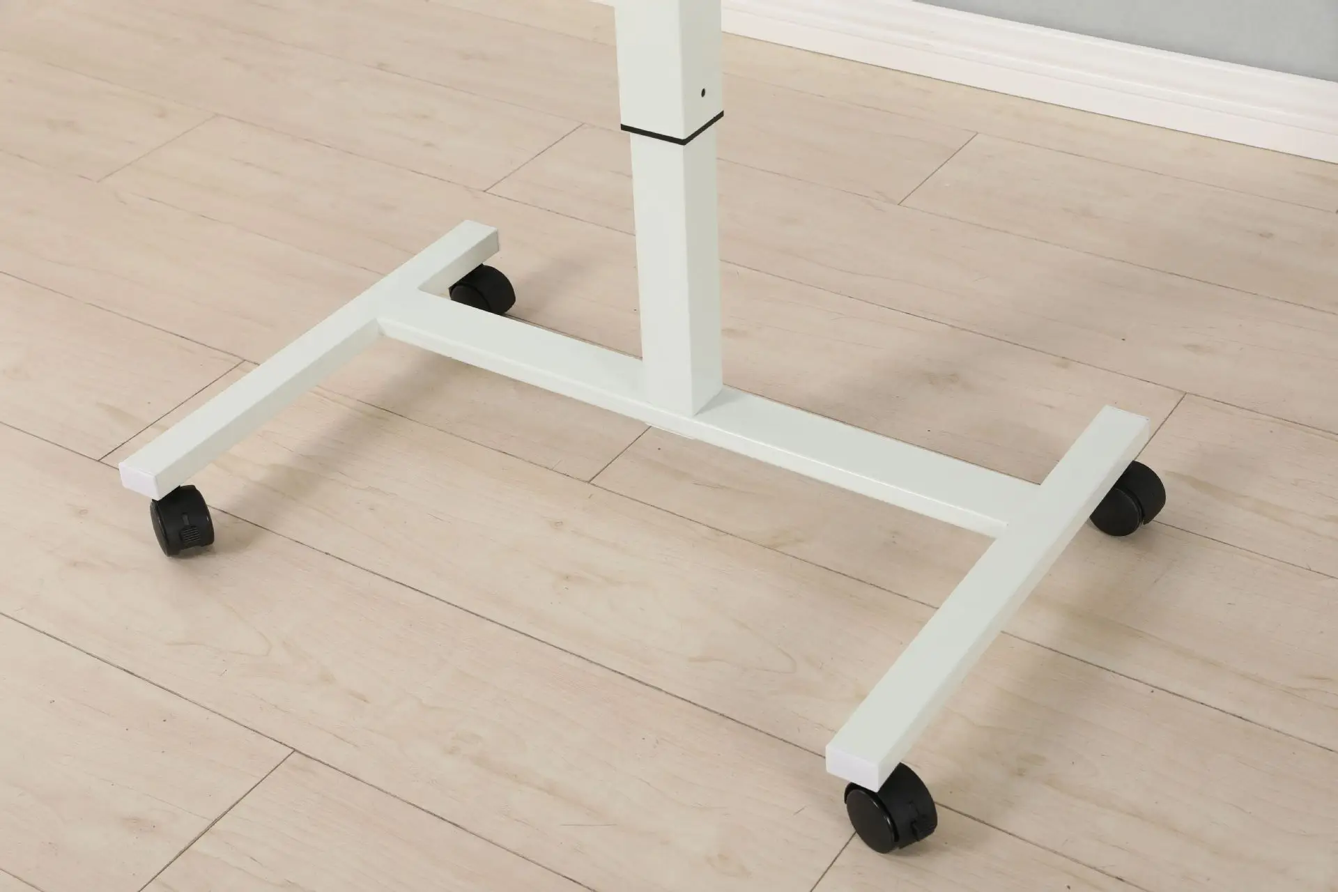 Customized Hospital Furniture Table Dining Desk Adjustable Height