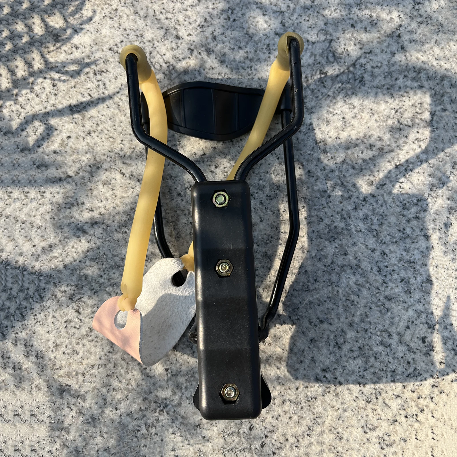 Outdoor Hunting Slingshot Single Band Folding Molded Grip Leather Pouch