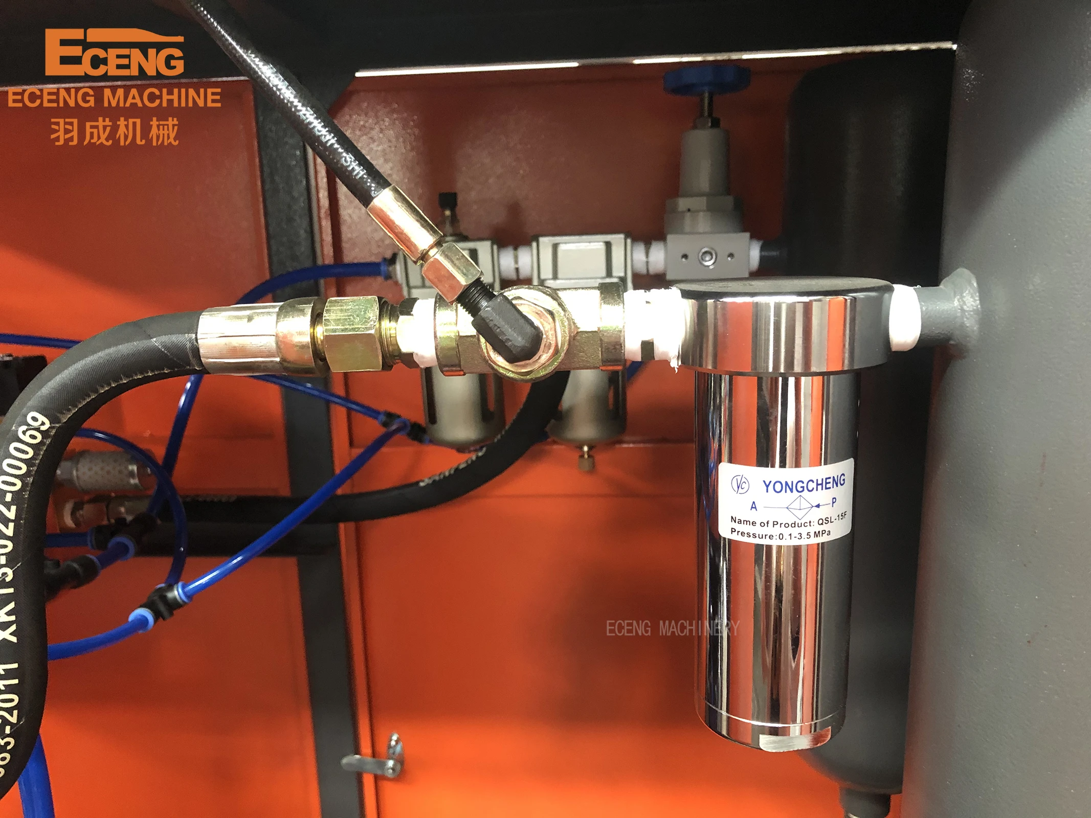 Infrared Type Semi Automatic PET Bottle Blowing Machine 5 Liter Oil Bottles Making Machines
