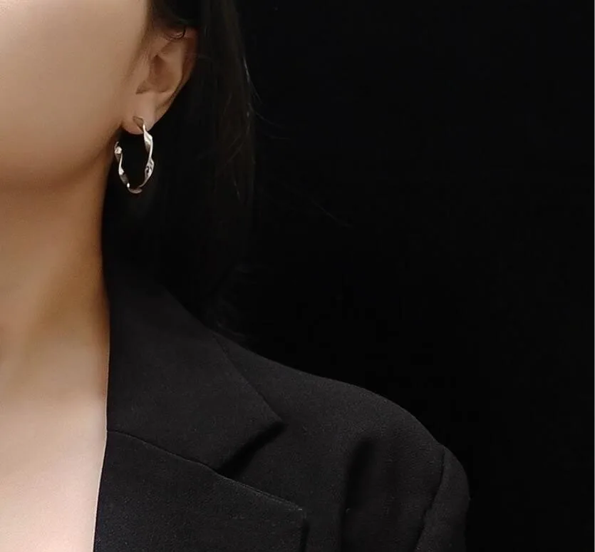 Jietao 18K Gold Plated Twisted Hoop Earrings Medium Flat Wire Statement for Women Tarnish-Free Stainless Steel for Wedding Gift