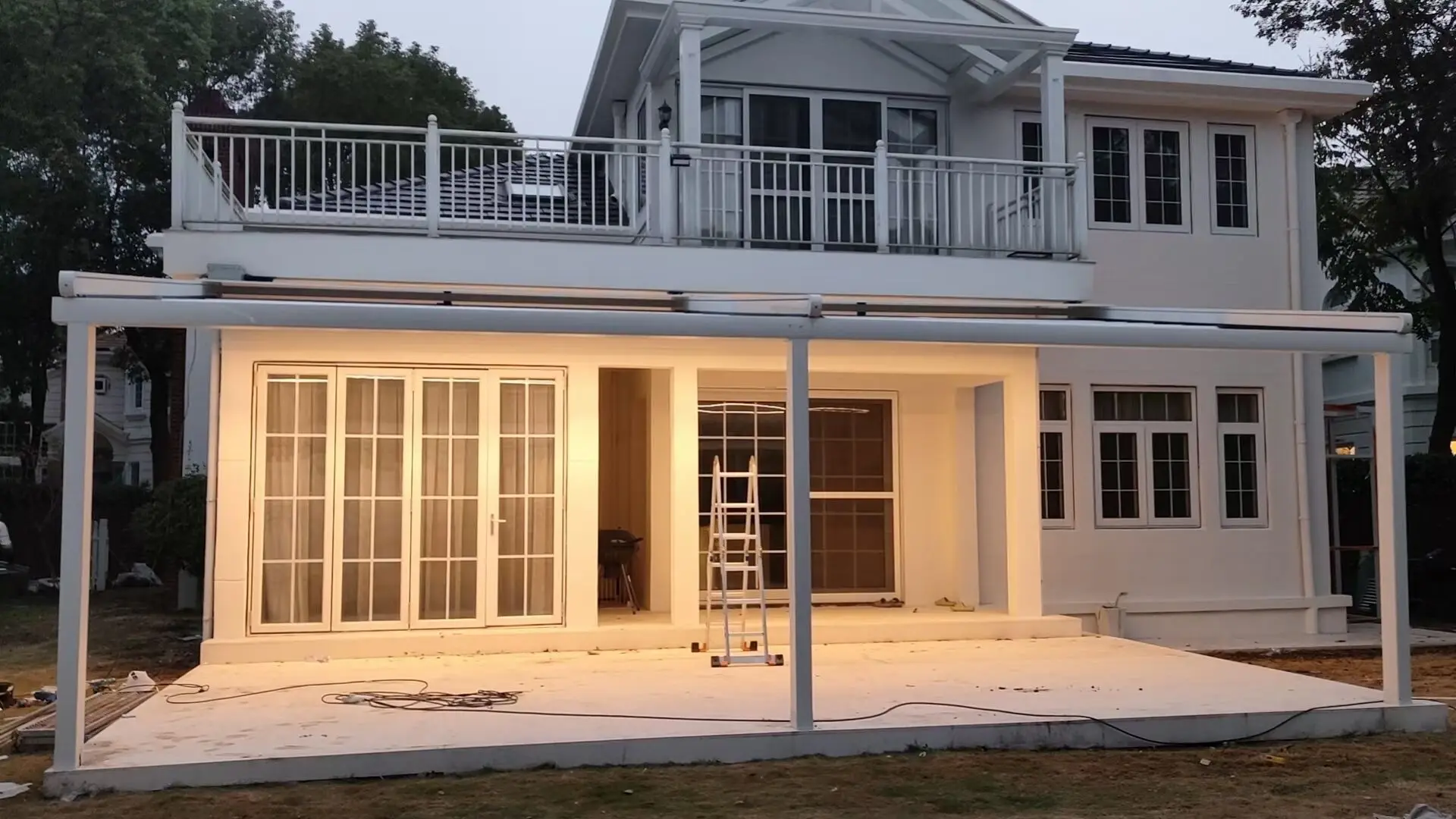 Automatic Wind Sun Rain Sensor Retractable Awning Pergola Outdoor Terrace Sliding Shades Retractable Roof