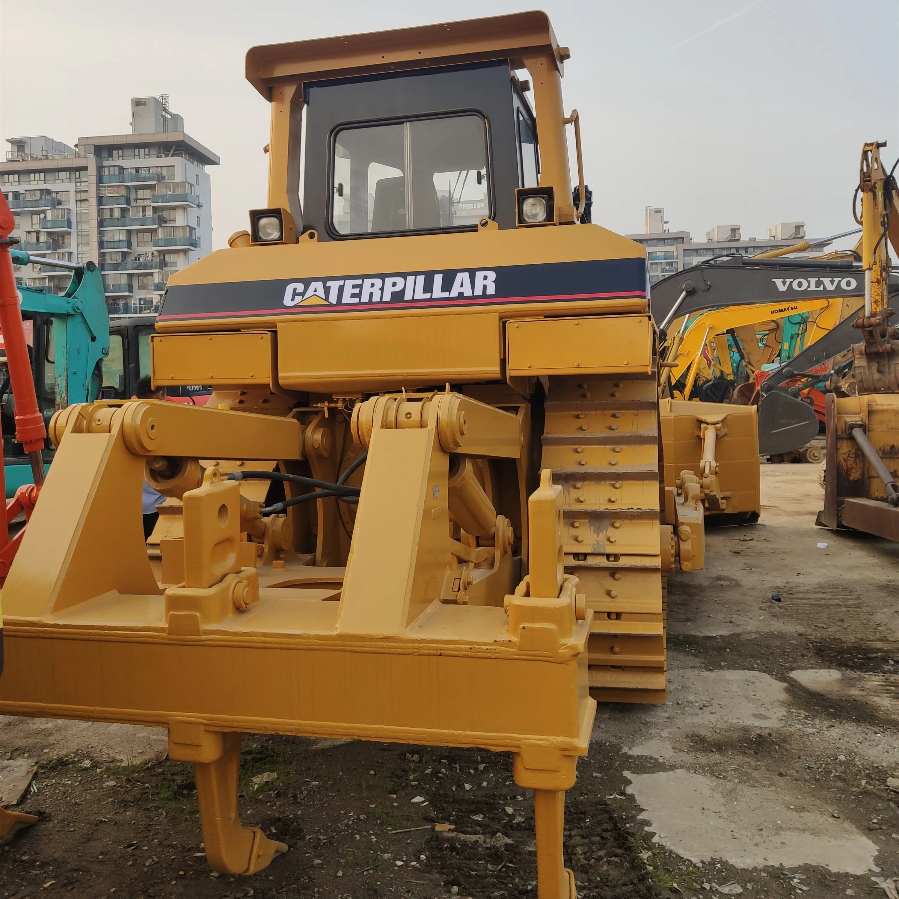 Used Japan D4 D5 D6 D7 D8R Dozer Crawler Bulldozer for Caterpillar