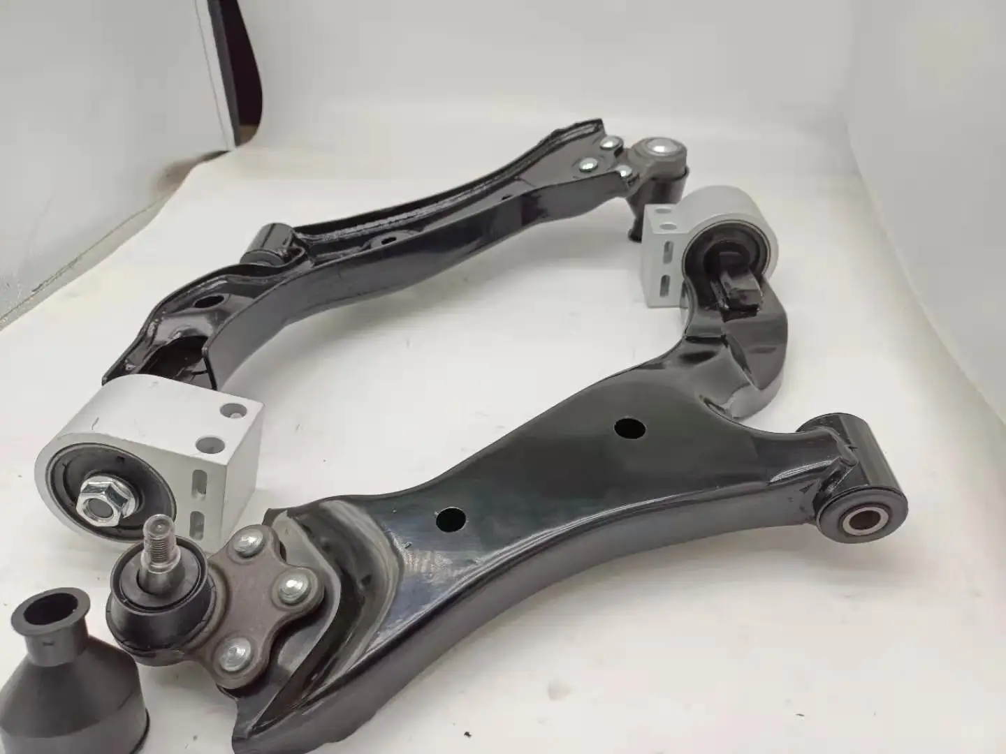 Factory Front Upper Control Arm 96819161 for Chevrolet Captiva 2006-2016