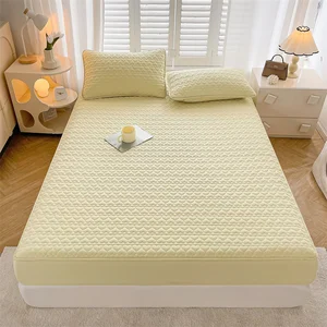 Wholesale Waterproof Mattress Protector Noiseless Breathable Topper Bed Cover with Deep Pocket
