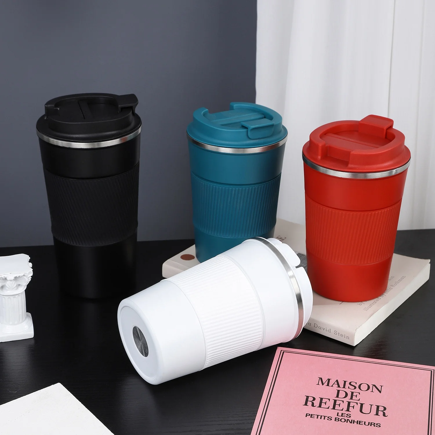 Cross-border Ins-style Leather Cover Gift Cup 304 Stainless Steel Flip-top Vacuum Insulated 500ml Car Modern Simple Design