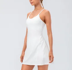Повседневное теннисное платье пикантное облегающее цельнокроеное для гольфа с удобными боковыми карманами шорты