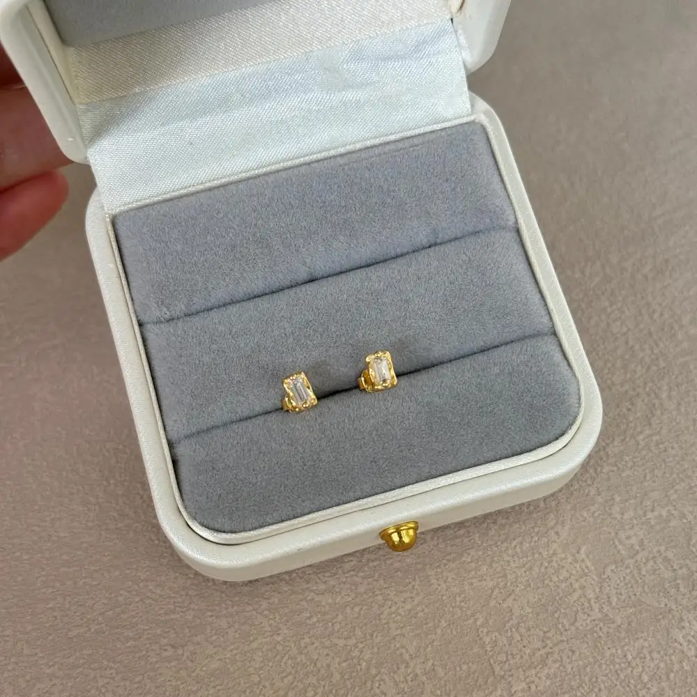 KAKODIY Elegant 925 Sterling Silver Stud Earrings, Emerald Cubic Zirconia 18K Gold Plated Sterling Silver Jewelry detail 6