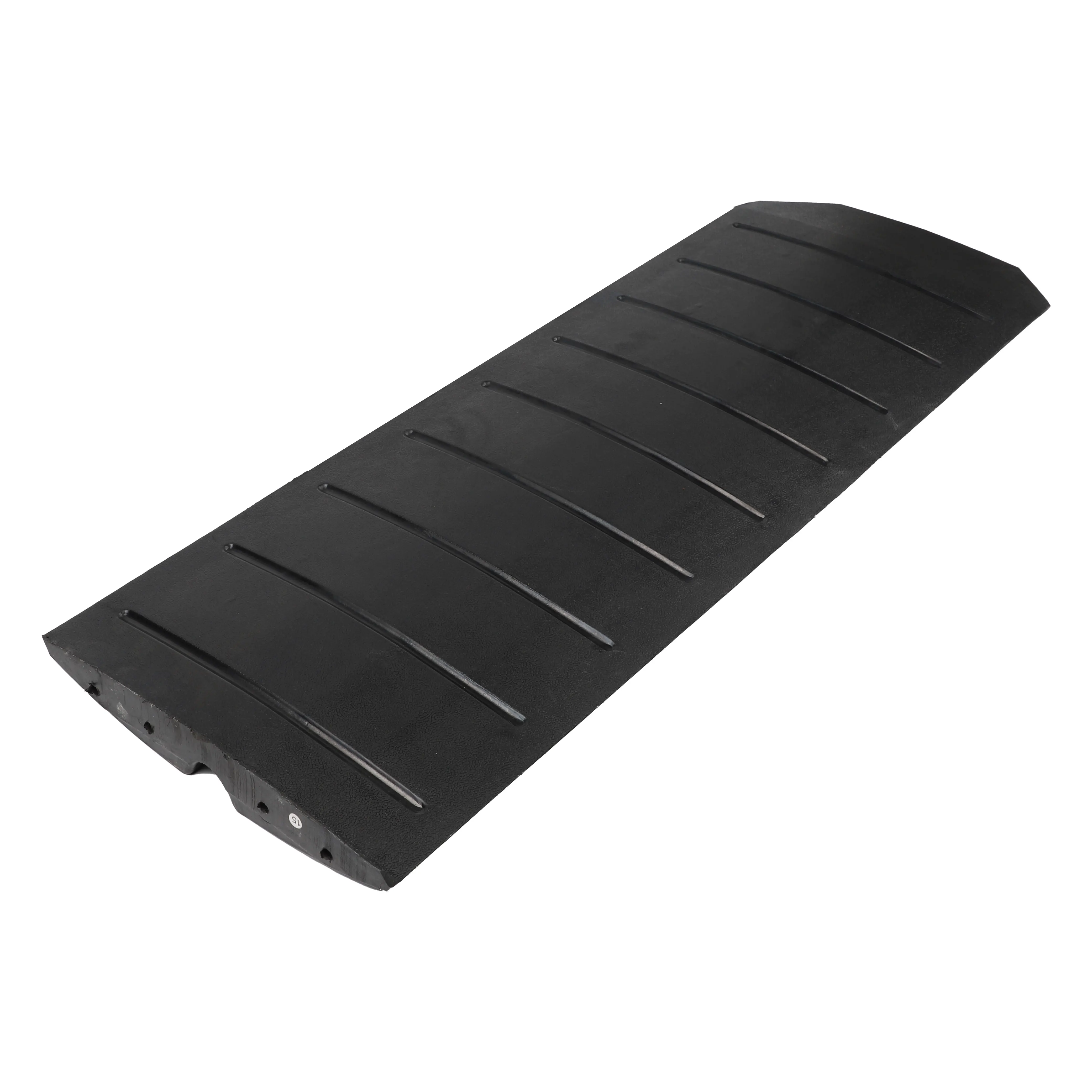 High Quality Heavy-Duty Solid Rubber Slope Road Shoulder Ramp Premium Roadway Product