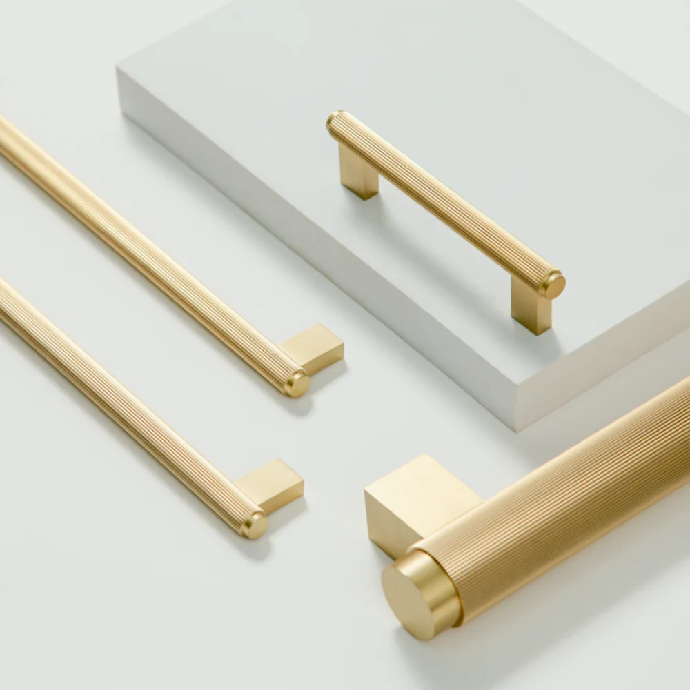 Maxery Customized Sizes Cabinet Handles and Pulls for Kitchen Equipment Doors Refrigerators Cabinet Doors