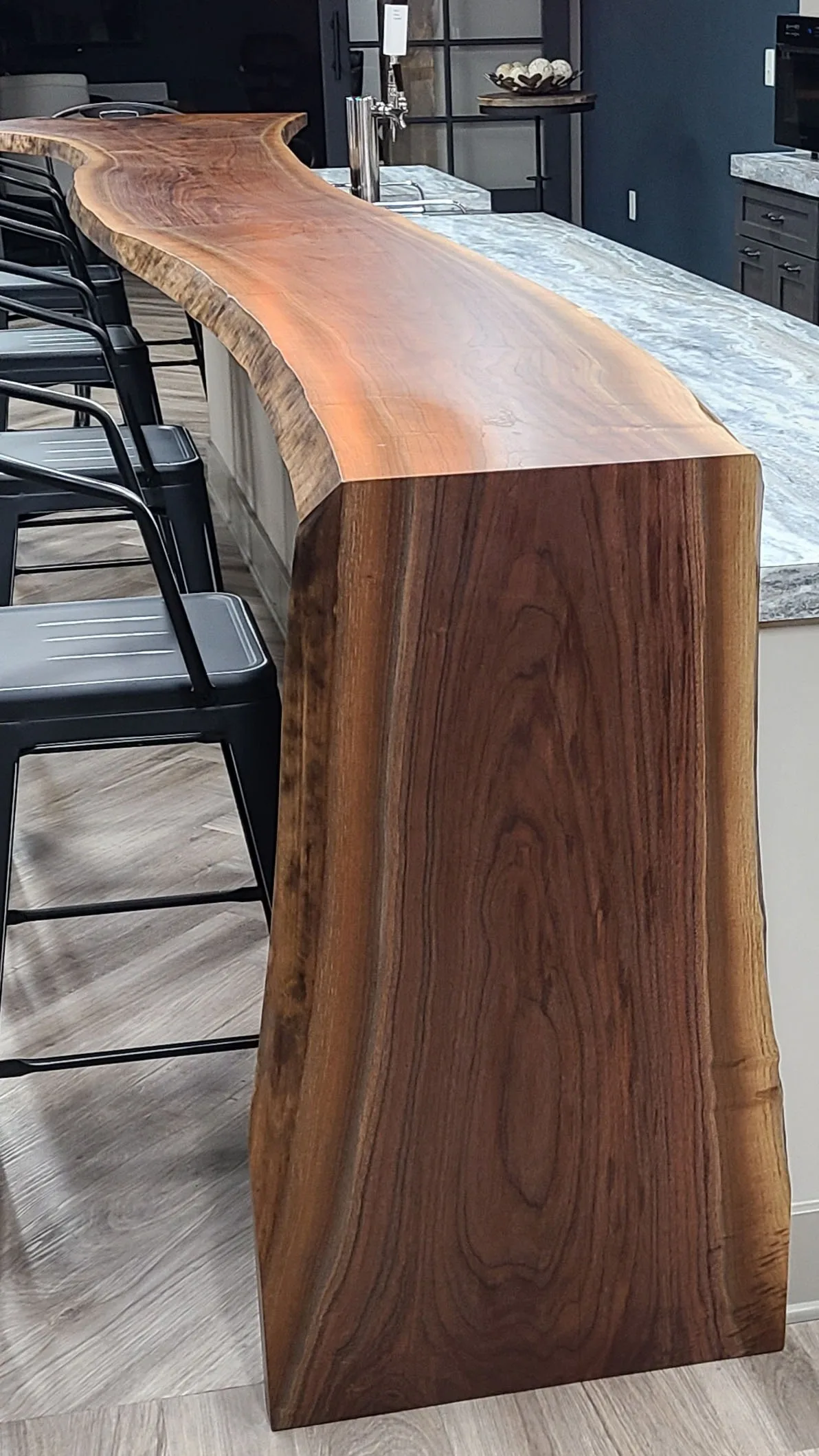 Unique Live Edge Natural Wood Slab American Black Walnut Dining Table