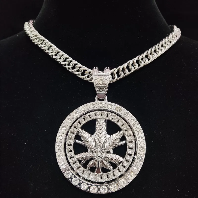 ヒップホップブリン回転式メープルリーフペンダントネックレスメンズ