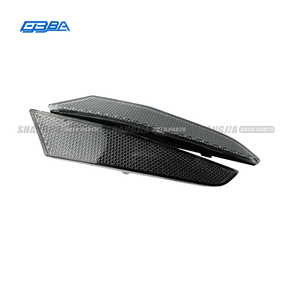 Framre rökfärgade sidomarkeringsskivor, höger/vänster, till McLaren 540C och 570, 2016–2019, originalnummer 13A5831CP/13A5832CP