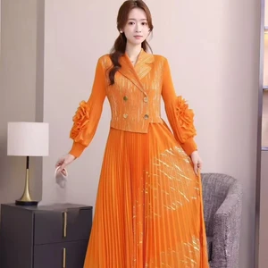 High-quality Gold-embroidered Large-sized Dress with an Elegant Suit Collar and Petal Sleeves Featuring Pleated Dress