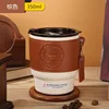Taza de café marrón