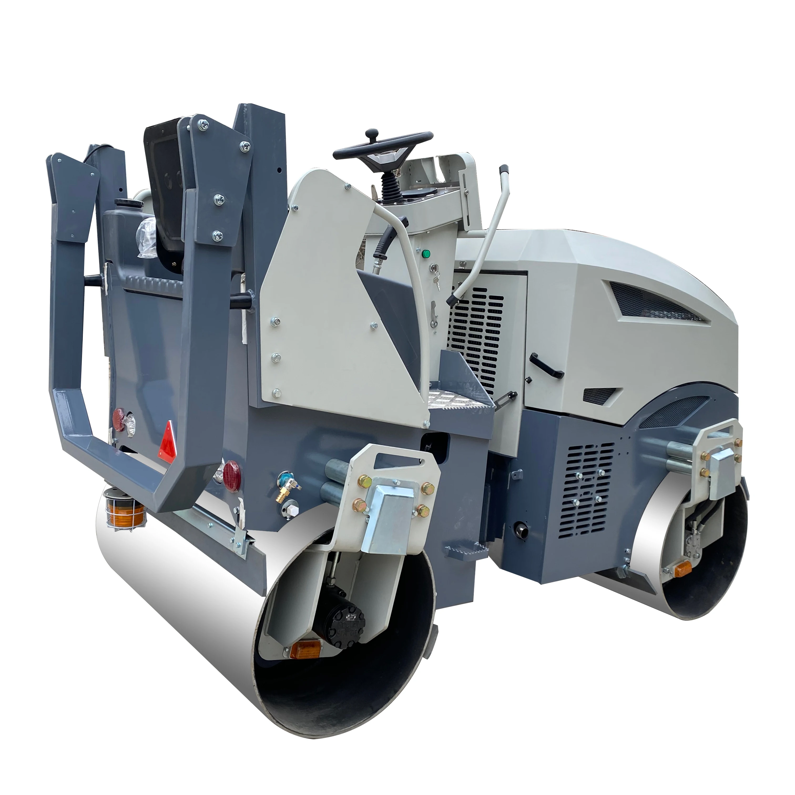 Efficient Second Hand Road Roller with Vibratory Features for Sale