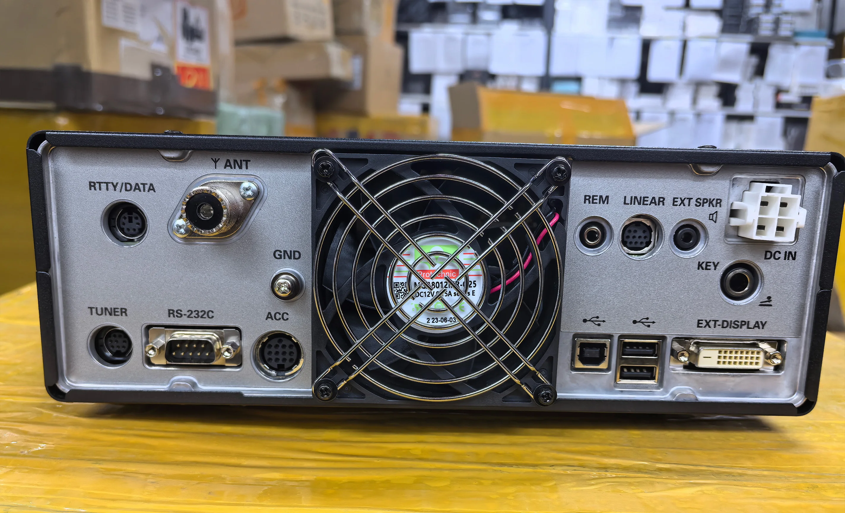 Yaesu FTDX10 - 50 Mhz 100W RF Transceiver for Vehicle Mouted