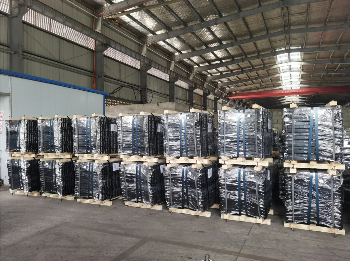 Hl218 Oem Custom Leaf Spring Shackles Semi Leaf Spring Suspension