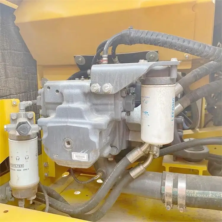 Used Komatsu PC200-8 Excavator with 19.9 Ton Operating Weight and 0.8 m³ Bucket Capacity 2021 Year Model