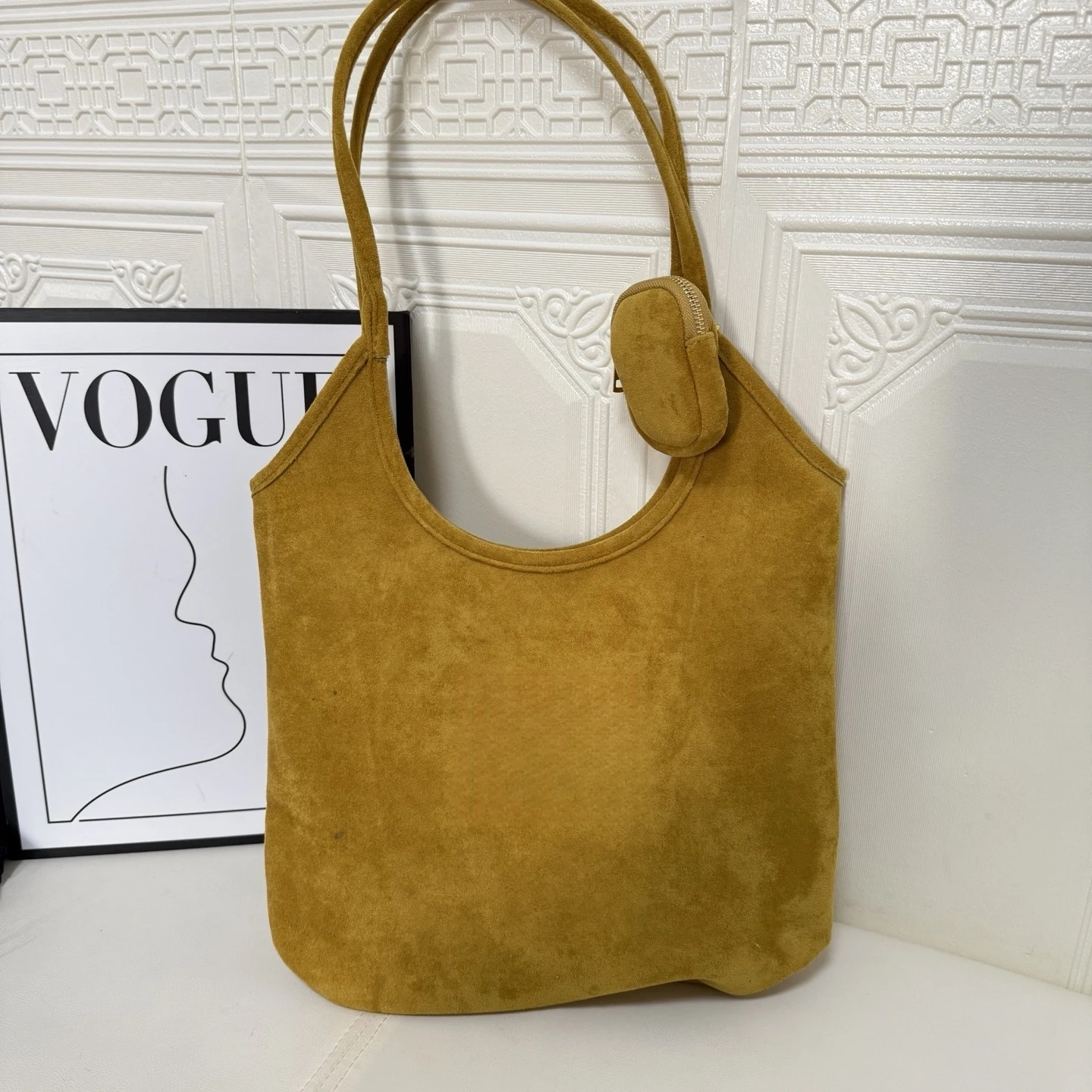 Women’s Suede Luxury Tote Handbag Large Capacity Zipper Closure Shoulder Bag