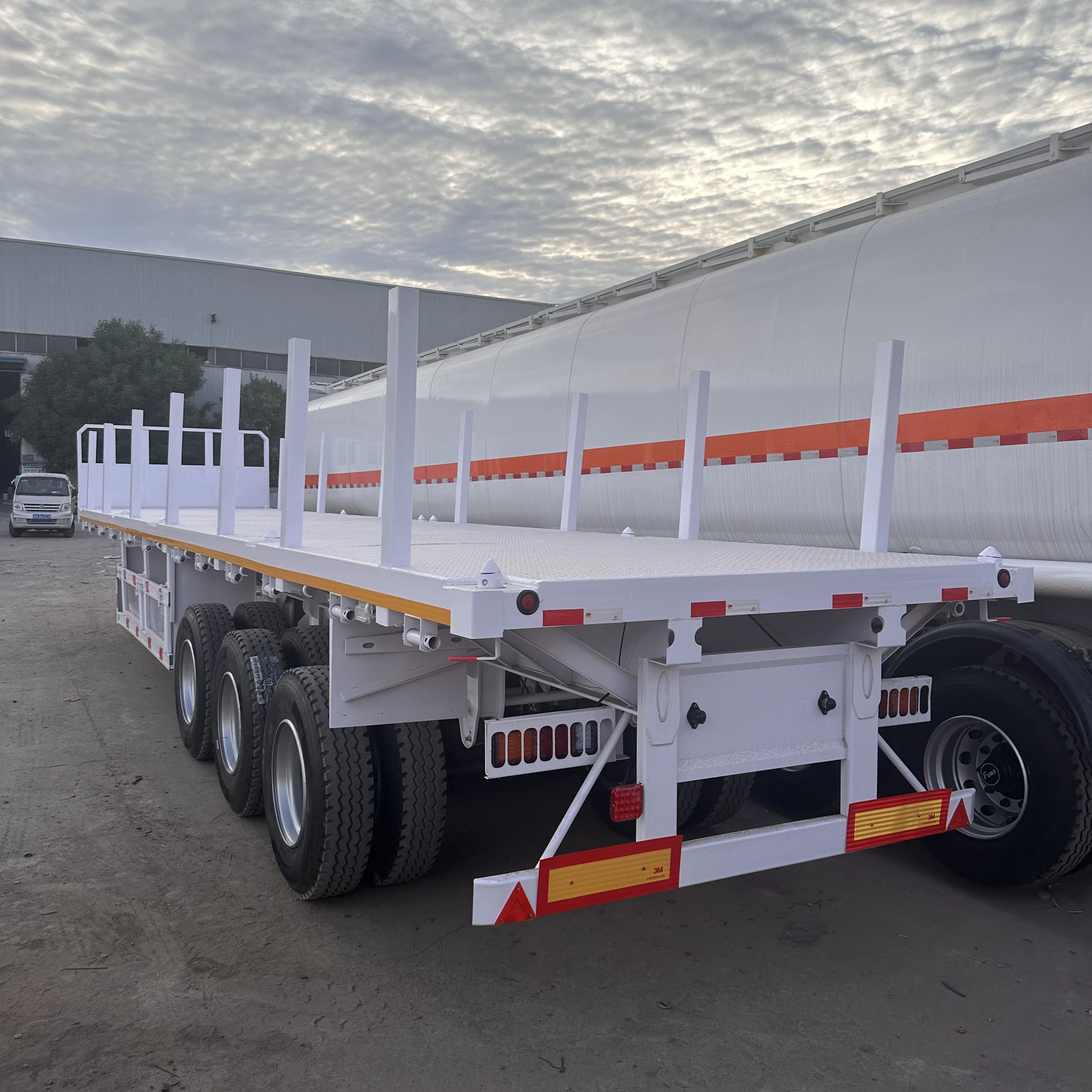 Brand New 3 Axle Multi Axle Container Shipping Terminal Transport Mechanical Suspension Flatbed Trailer Semi Truck Trailer factory