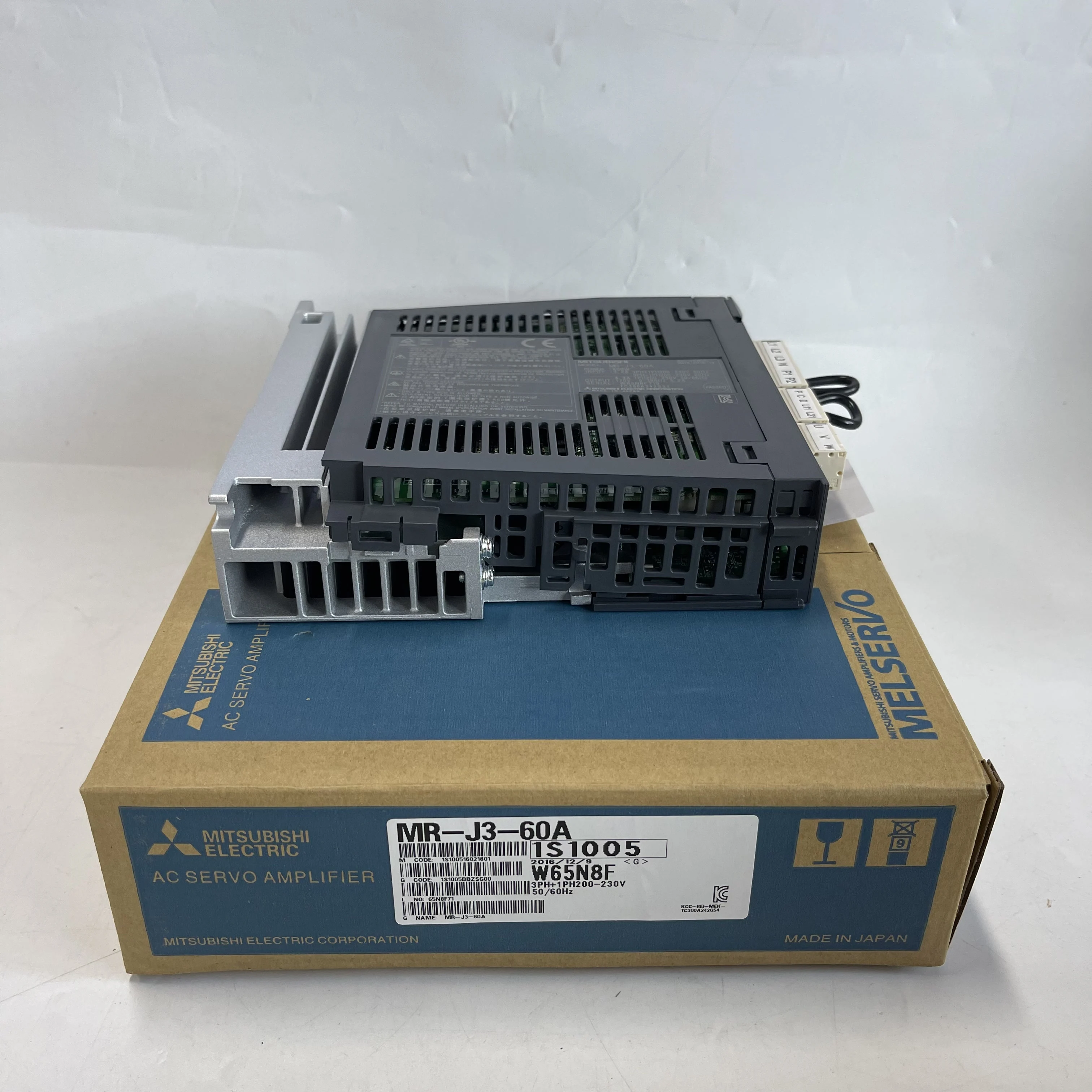 MITSUBISHI AC Servo Amplifier MR-J3-60A MITSUBISHI AC Servo Amplifier MR-J3-60A