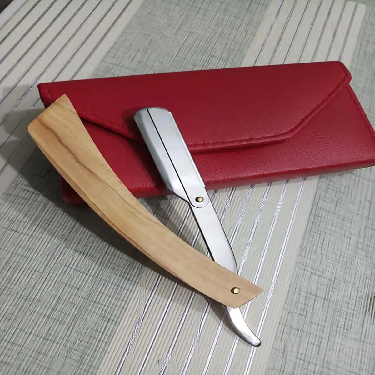 Direct Factory Barber Razor Damascus Wooden Handle Stainless Steel With Red Leather Case
