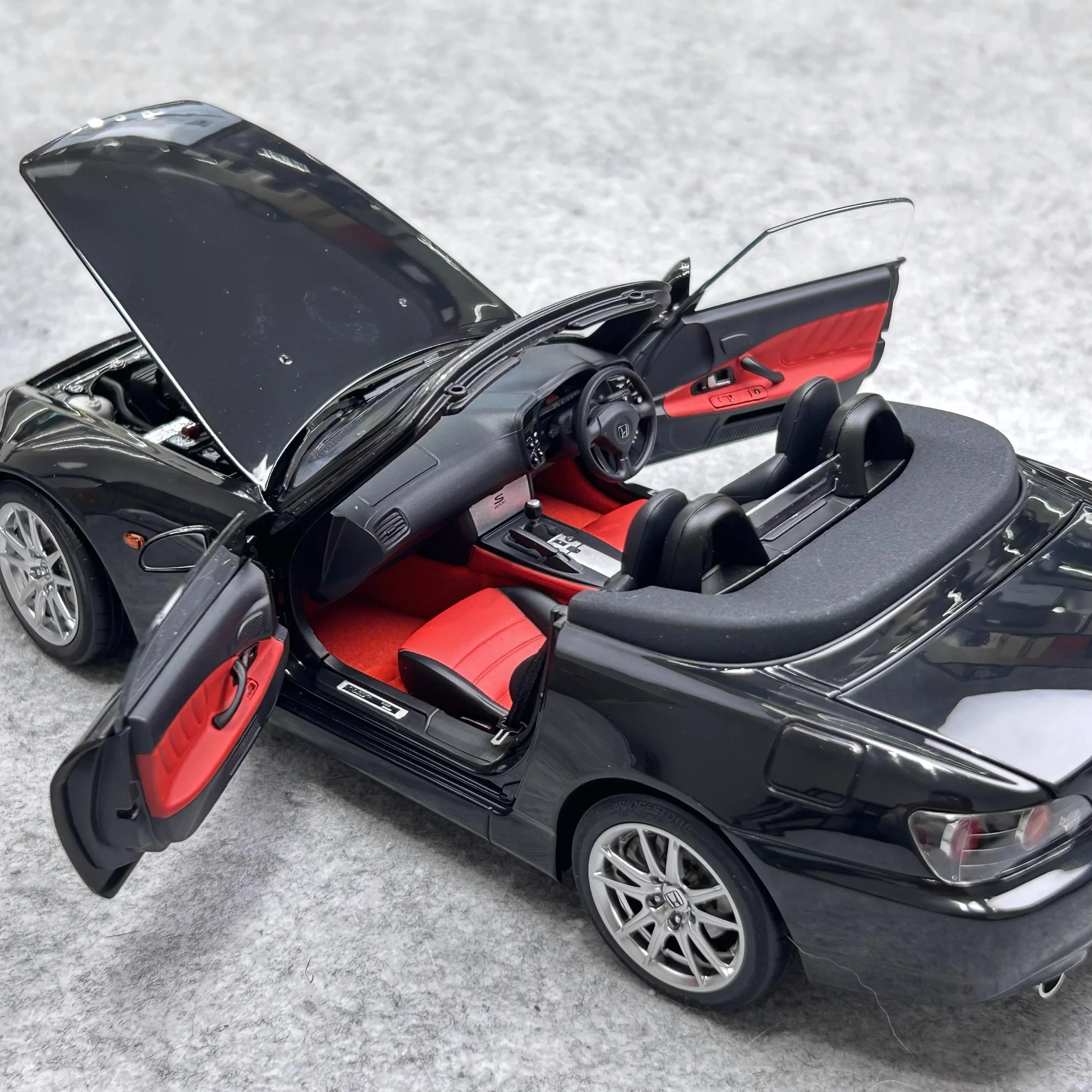 Stock-motorhelix 2024 MH 1:18 Ho Nda S2000 - Collectible Car