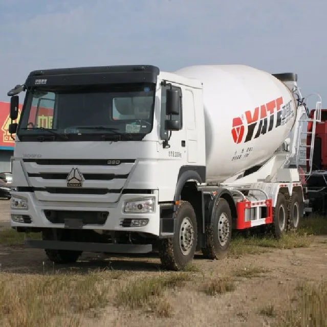 China National Heavy Truck HOWO heavy truck 380 horsepower 8X4 5.5 square concrete mixer truck