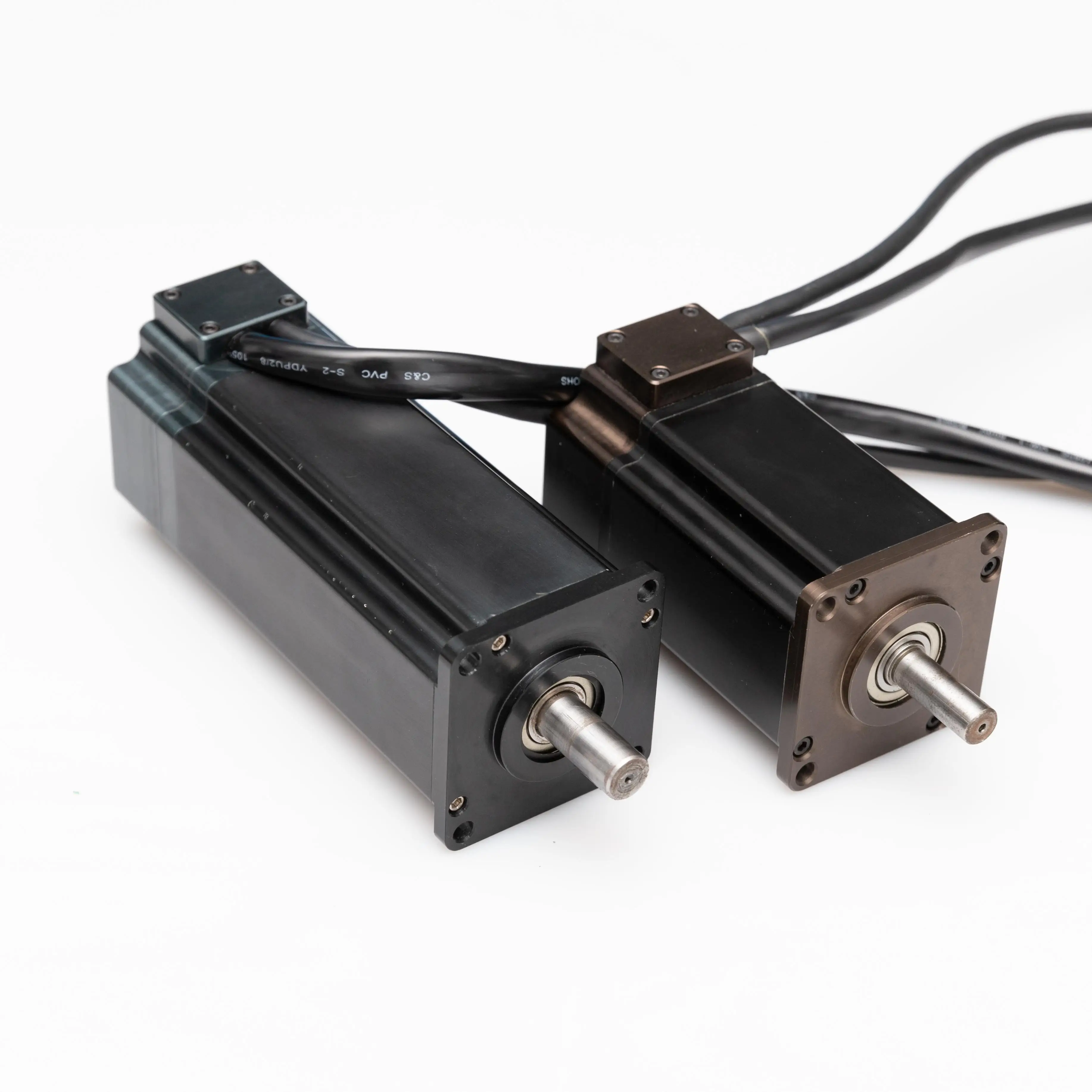 Global Export Heavy Duty High Overload Capacity Injection Molding Machine Metal Cutting AC Servo Motor factory